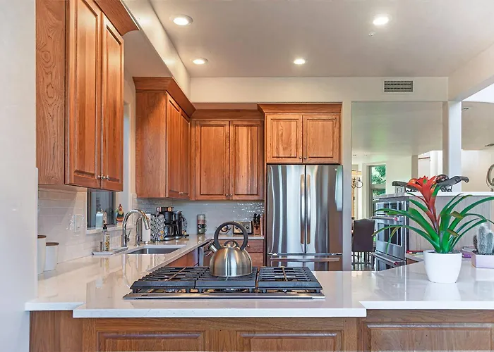 Holiday home The Iconic | Views | Luxury+serenity | Koi Pond Sedona
